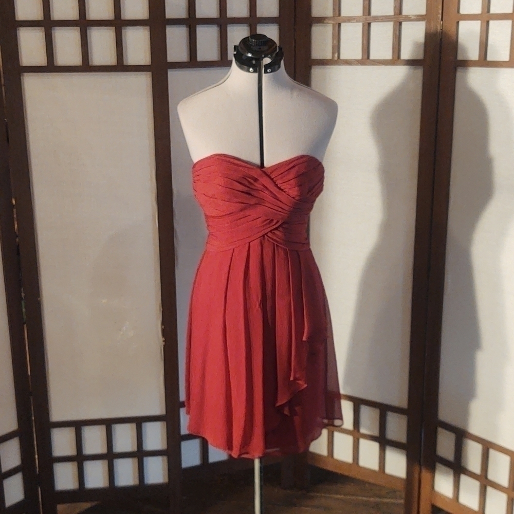 David's Bridal Short Crinkle Chiffon Dress with Front Cascade Wine Dress Sz 4